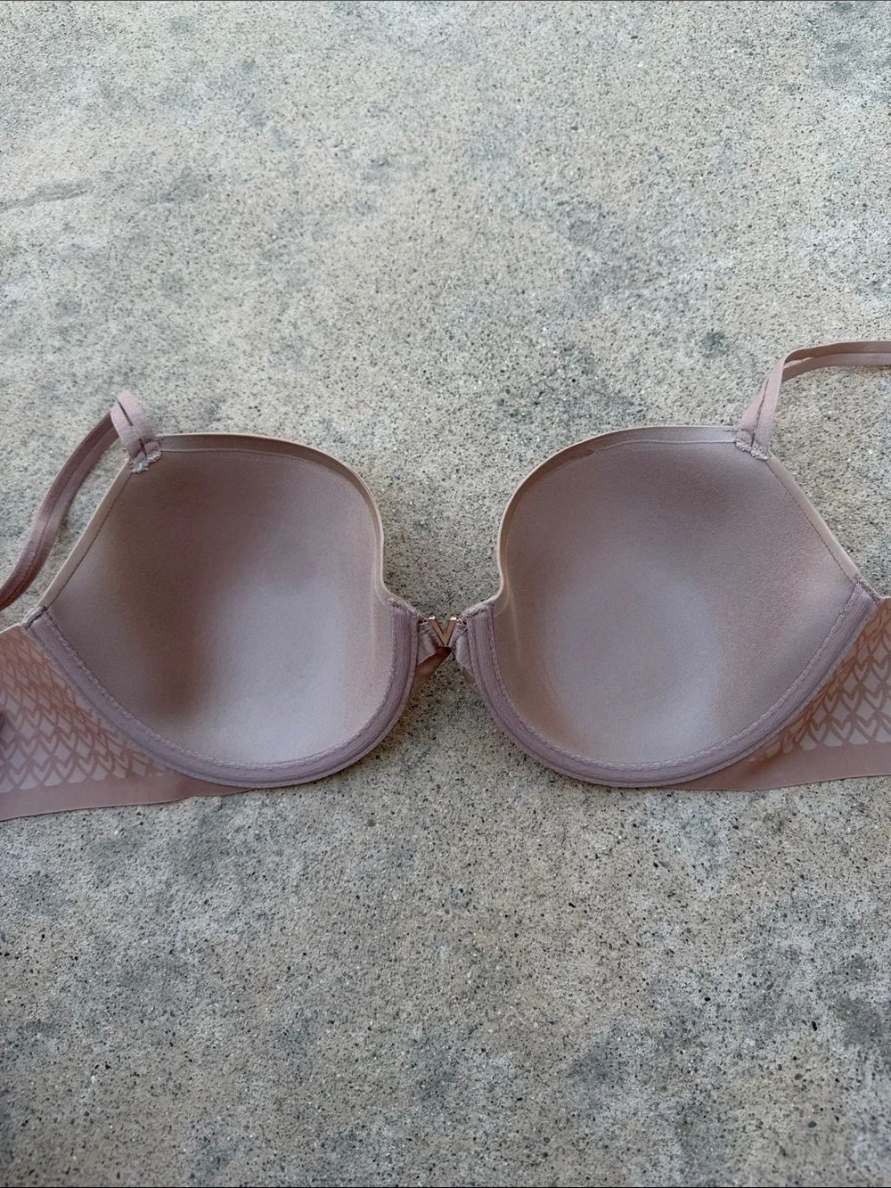 Victoria's Secret Women's Lined Demi Nude Tan Underwire Bra Size 34D